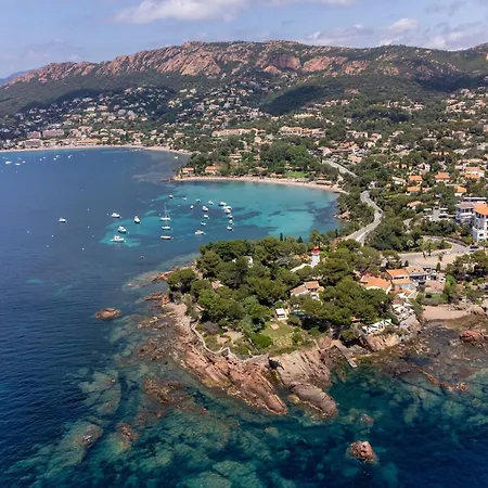 Poseidon - Sea View - Happy