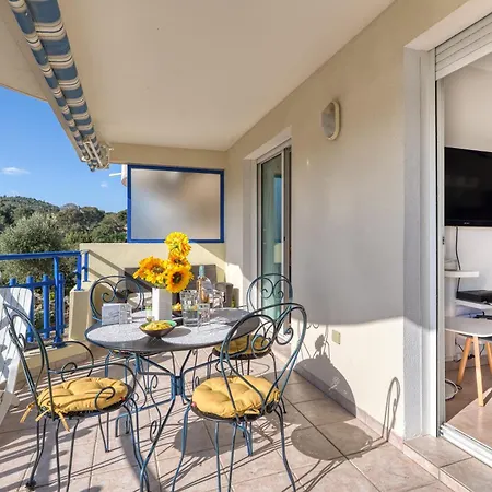 Poseidon - Sea View - Happy